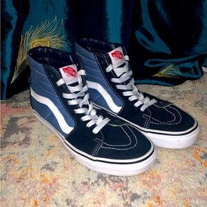 Hightop Vans men’s sz 7 women’s sz 8.5
